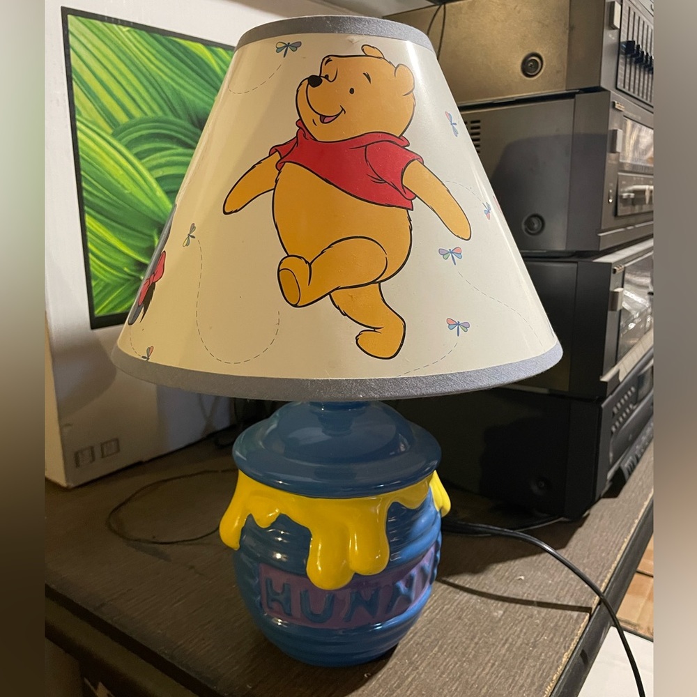 Vintage 1999 Winnie the Pooh lamp